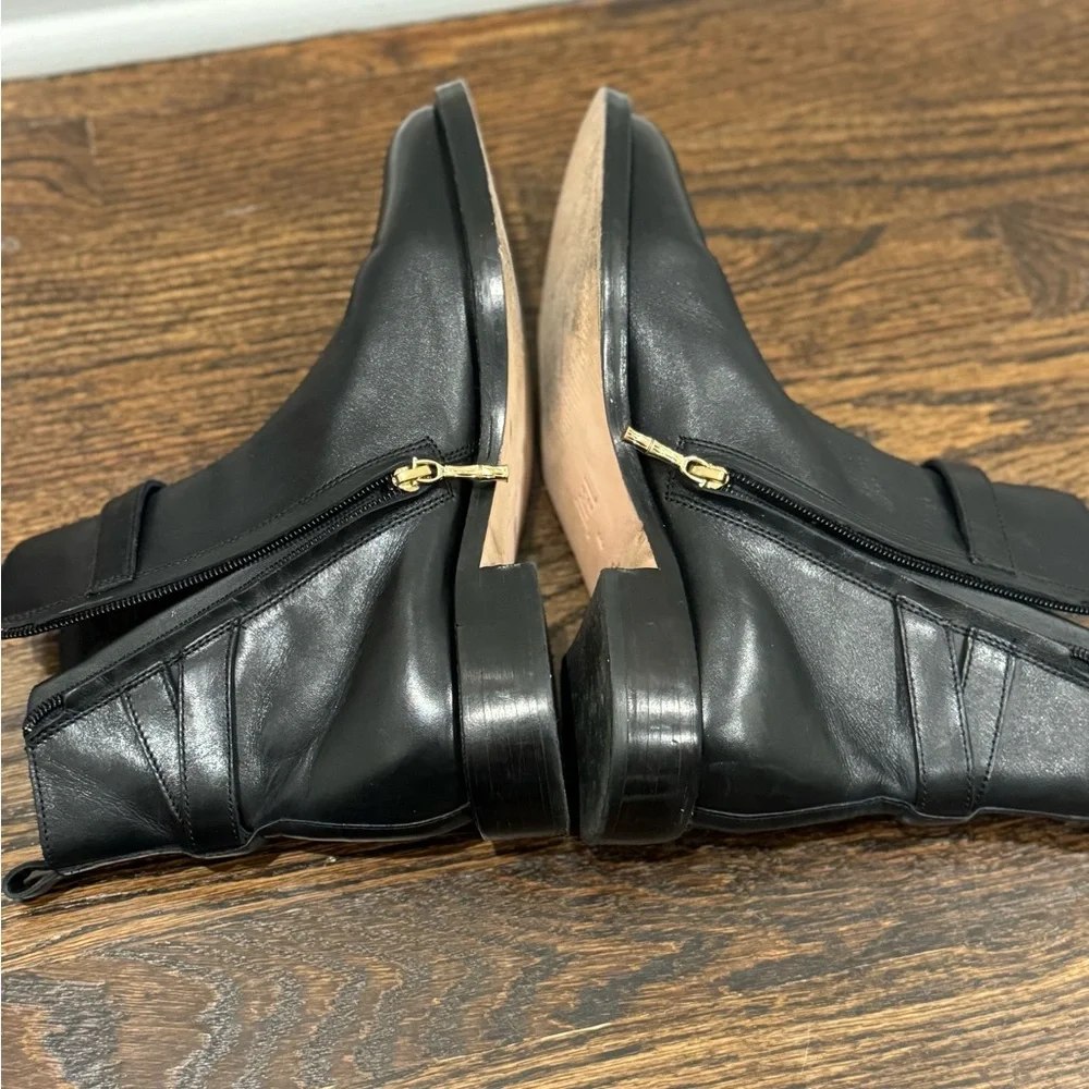 J. McLaughlin Sascha ankle black boot size 8 zipper minimalist luxury bamboo